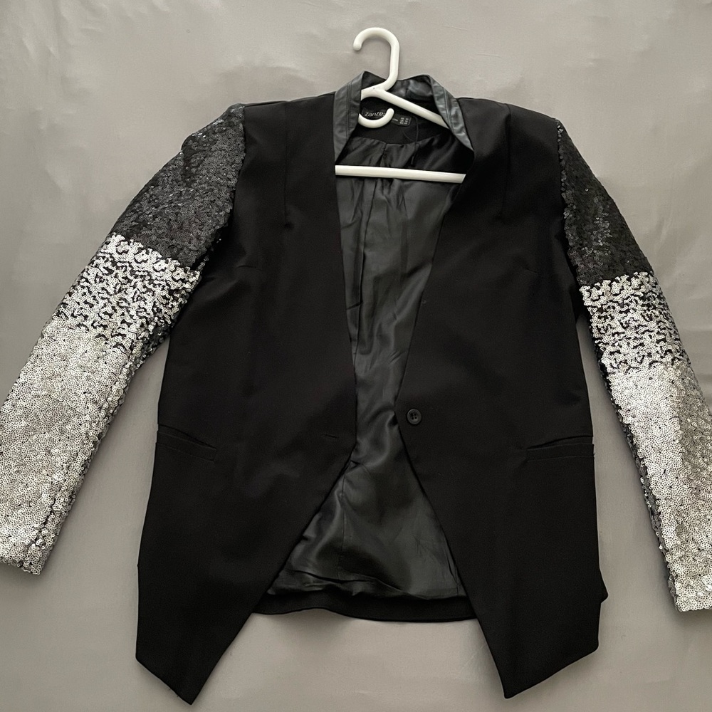 Black and Silver Sequin Blazer Size 10